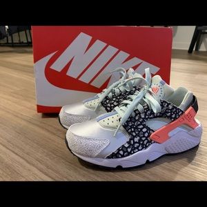 Nike Huarache Sneakers womens size 8